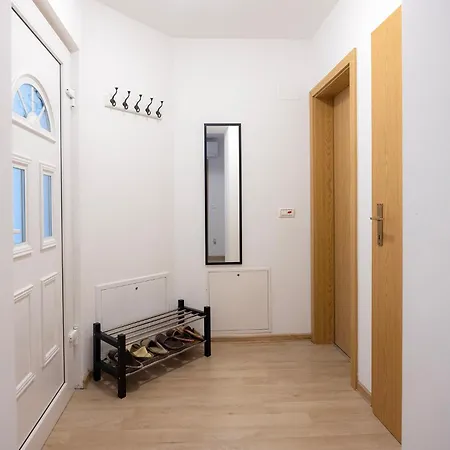 Grom Ribno Apartment *